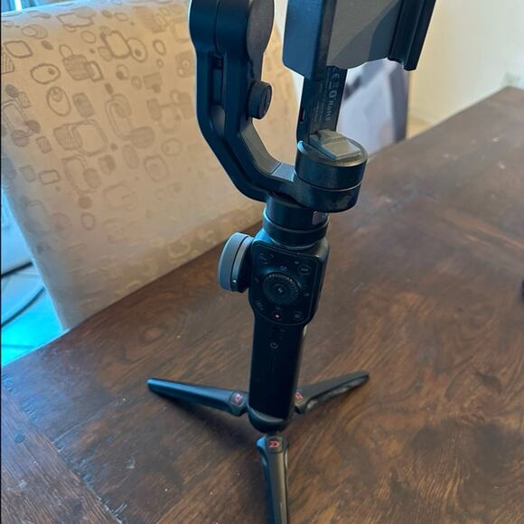 Zhiyun Smooth 4 - 3 Axis Handheld Gimbal Stabilizer - Picture 3 of 3